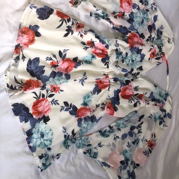 Floral romper - Picture 2 of 3